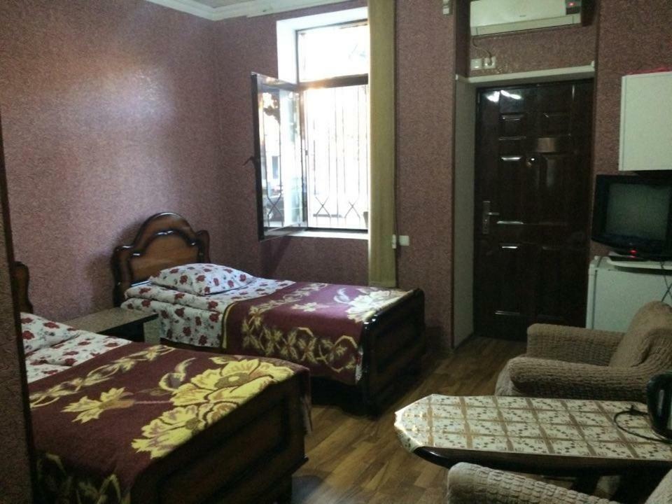Temuriroom Pʼotʼi Exterior foto